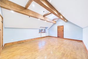 Main bedroom- click for photo gallery